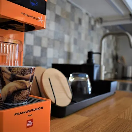 Antigonis Garden House