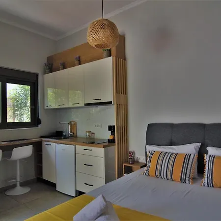 Appartamento Antigonis Garden House