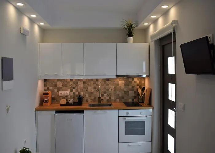 Antigonis Garden House