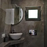 Antigonis Garden House Apartment