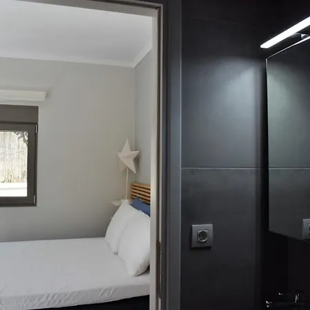 Antigonis Garden House Apartment
