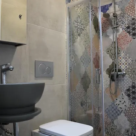 Antigonis Garden House