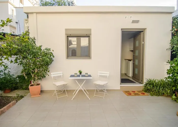 Antigonis Garden House