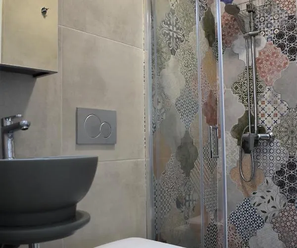 Antigonis Garden House