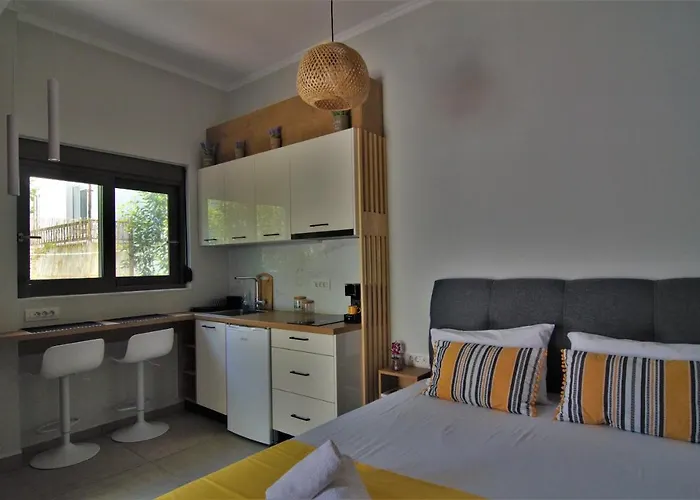 Appartement Antigonis Garden House