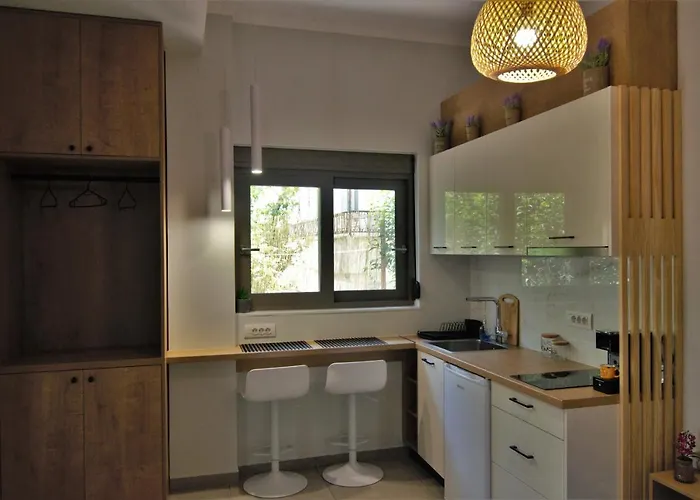 Antigonis Garden House